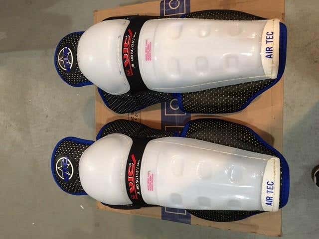 RARE - New VIC Air Tech JR 403 SG 13.5" Shin Pads