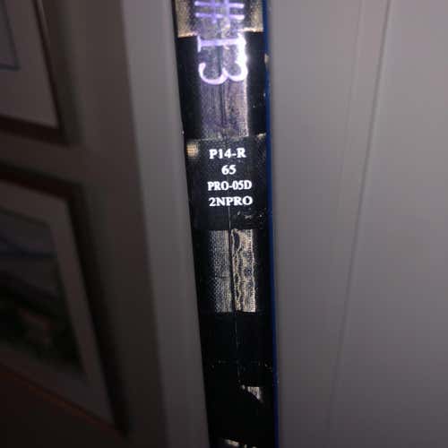 Intermediate Right Handed Nexus 2N Pro Toe Pattern Pro Stock Hockey Stick