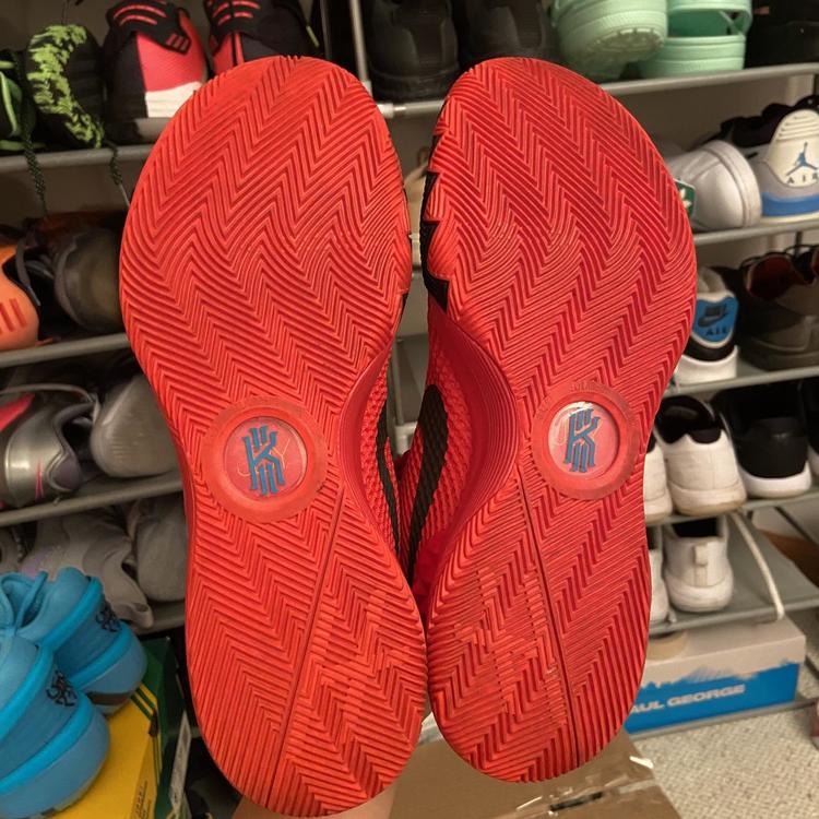 kyrie 1 size 9.5