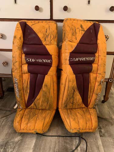 Used 32" Bauer Supreme 32+1 senior Goalie Leg Pads