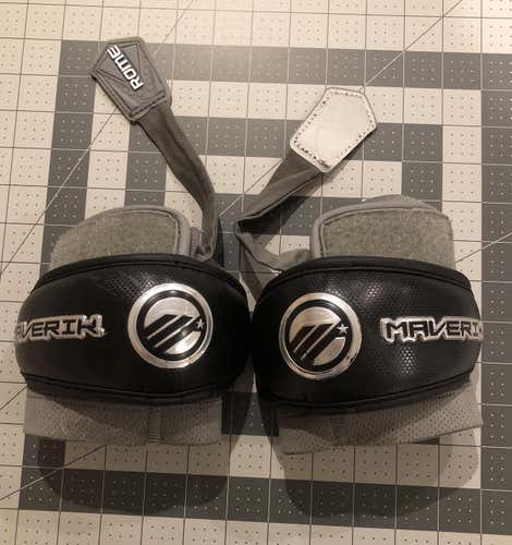 Used Large Maverik Rome Arm Pads