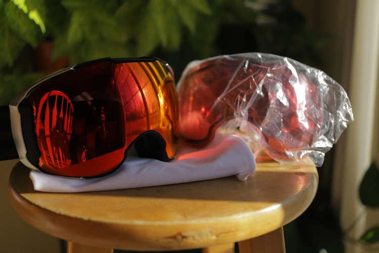 Used Men's Oakley Airbrake XL Goggles