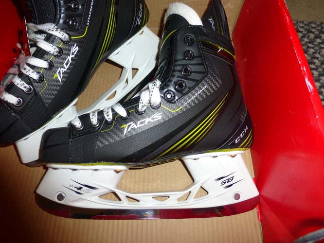NEW CCM Tacks 7D
