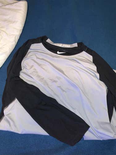 Mens Nike Large 3/4 Sleeve Compression Shirt