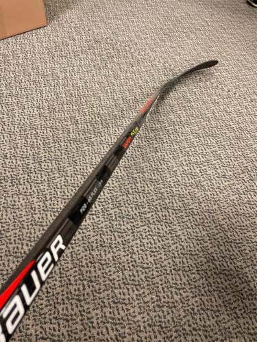 Intermediate Left Hand Vapor FlyLite P28 65 Flex Pattern  Hockey Stick