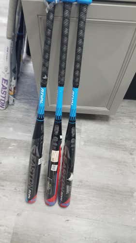 New Bat with Damaged Wrapper Blue Adult 2020 Easton Alloy Rival Bat