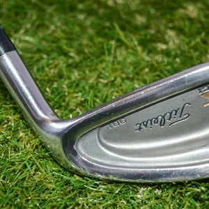 Titleist 	Dci 981	3 Iron 	Right Handed 	39"	Steel 	Regular 	New Grip
