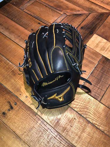 Black Adult Outfield Pro 12.75" Baseball Glove