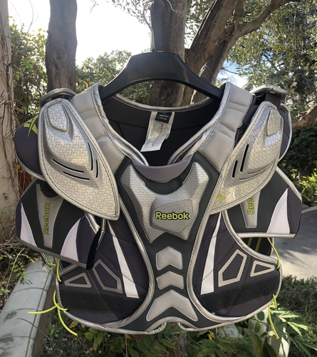 New Large Reebok 7K Lacrosse Shoulder Pads