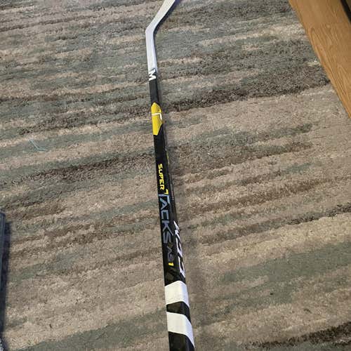 Senior Right Handed Super Tacks AS1 Mid Pattern Pro Stock Hockey Stick