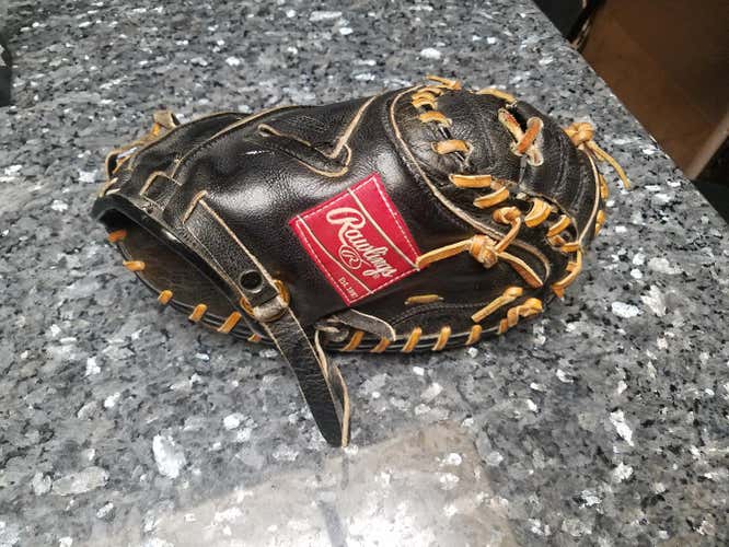 Black Used Kid Pitch (9YO-13YO) Rawlings Right Hand Throw Catcher's Renegade Baseball Glove 31.5"