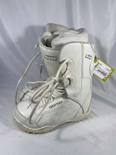 Used Ltd White Senior 10 Snowboard Mens Boots