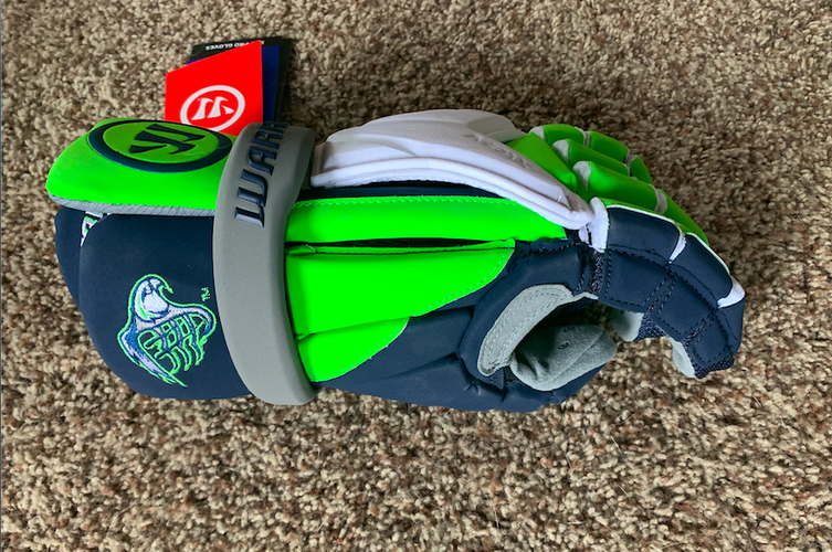 Blue New Player's Warrior Evo Pro Lacrosse Gloves