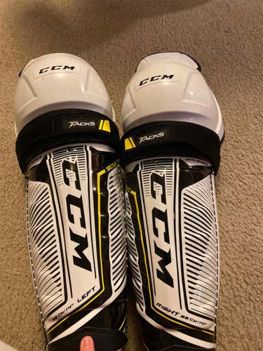 Senior CCM Tacks 9060  Shin Pads