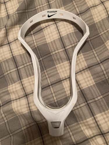 White New Unstrung Vapor Head