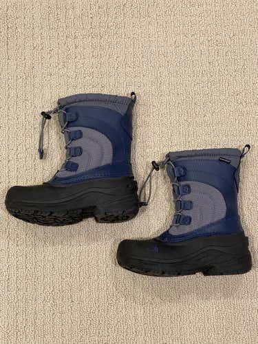 The North Face Youth Alpenglow IV Boots - Size 2