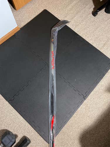 Senior Left Hand Vapor FlyLite Toe Pattern  Hockey Stick