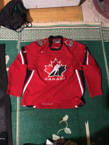 Team Canada IIHF Medium Nike Jersey
