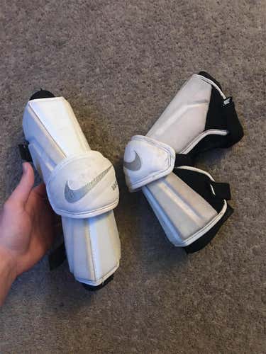 Used Medium Nike Vapor Arm Pads