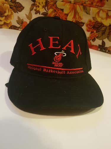 New vintage Miami Heat hat