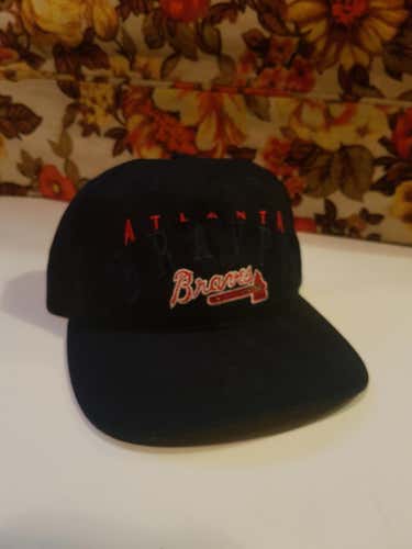 New Atlanta Braves vintage adjustable hat