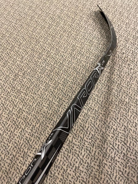 Senior Right Handed Vapor 1X Lite Mid Pattern Pro Stock Hockey Stick