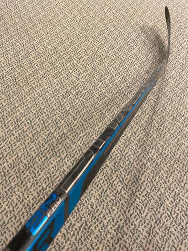 Senior Right Handed Nexus 2N Pro P92 87 Flex Pattern  Hockey Stick