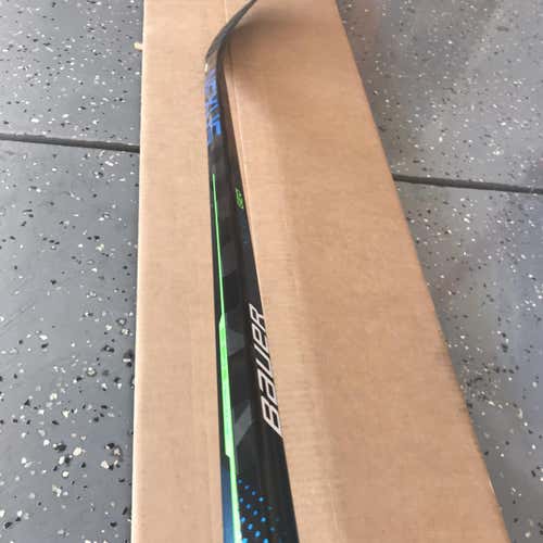 Senior Left Hand Nexus Geo Mid Pattern  Hockey Stick