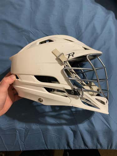 White Adult Player's Cascade R Helmet