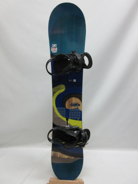 Burton Custom Smalls 133 cm Snowboard W/ Burton Mission Bindings