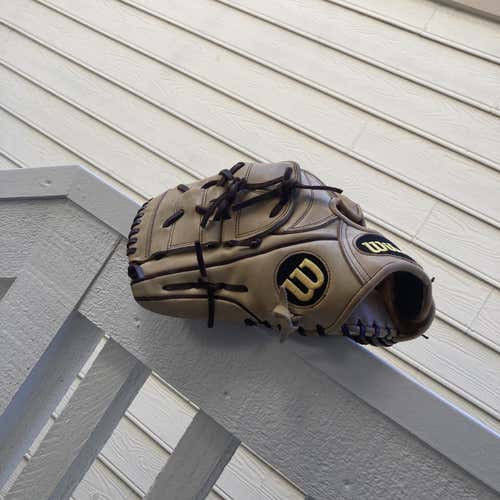 •SEND ME OFFERS Pitcher's A2000  Glove