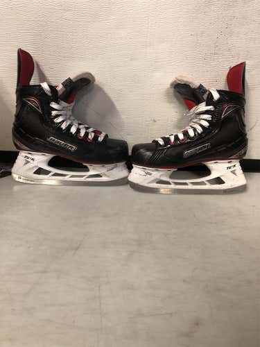 Junior Bauer Vapor X500 Regular Width  Size 4 Hockey Skates