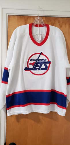 Winnipeg Jets Replica Used Adult Large Bauer Jersey-White