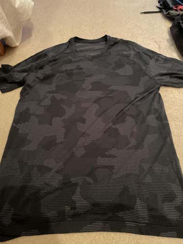 Black Adult Large Lululemon Shirt