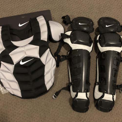 16” Adult Nike Vapor Catcher's Set No Trades Please