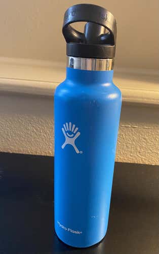21 Oz Blue Hydroflask