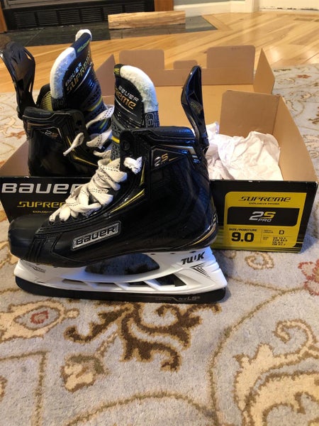 Senior Bauer Supreme 2S Pro Regular Width Size 9 Hockey Skates