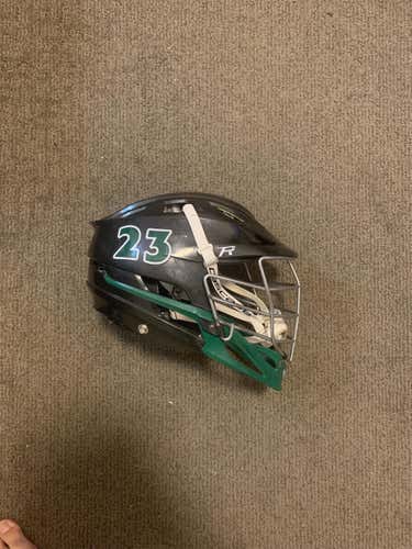 Black Adult Player's Cascade R Helmet