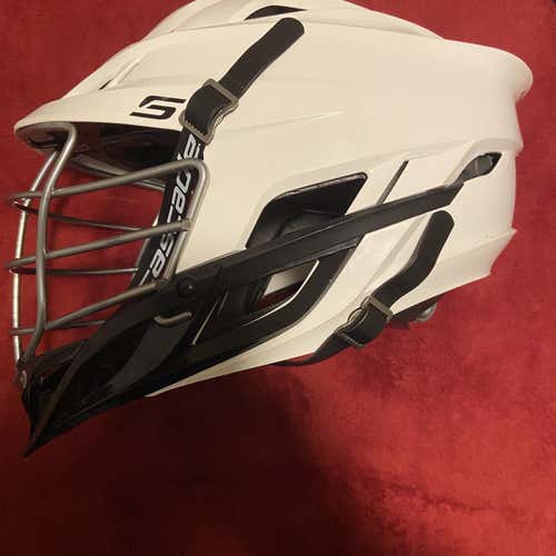 White Adult Player's Cascade S Helmet