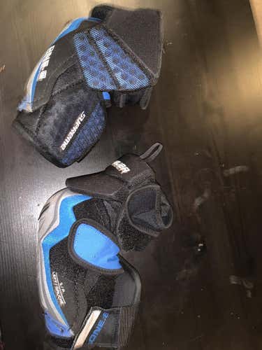 Used Senior Small Bauer Supreme one.8 Elbow Pads