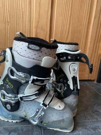 Women's All Mountain Kyra 95 Medium Flex Ski Boots