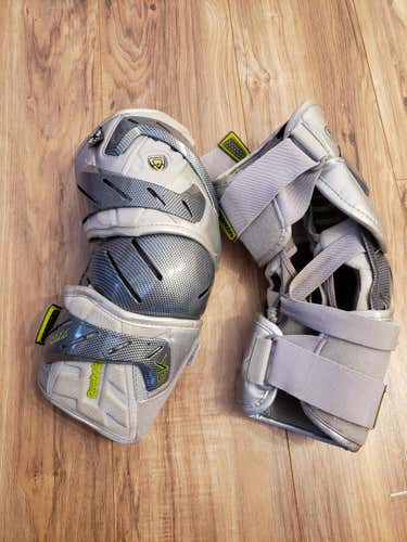 Used XL Reebok 9K Arm Guards