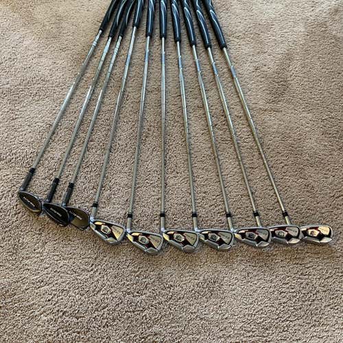 Men's Right Handed D200 Regular Flex Steel Shaft Iron Set With Bonus Wedges