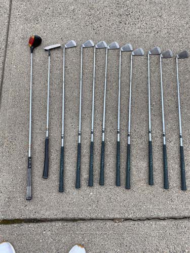 Men's Right Handed 11 Pieces Clubs (Full Set)