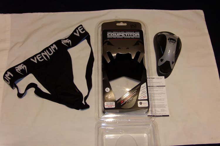 * RARE *  VENUM   Black Men's Used Groin Protector Large