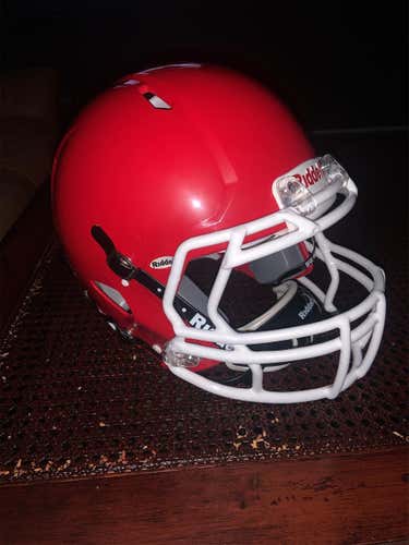 New Large Riddell Speed Helmet