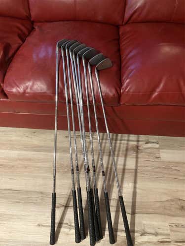 Men's Right Handed Stiff Flex 9 Pieces Clubs (Full Set)