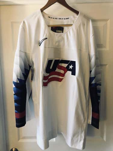New USA Hockey Adult Men's XL Nike Jersey