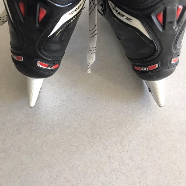 Junior CCM RBZ Extra Wide Width Size 4.5 Hockey Skates