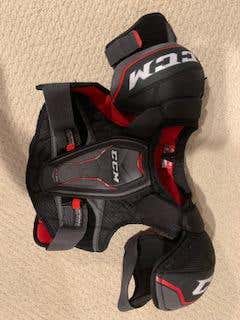 CCM JetSpeed FT370 Senior Small Shoulder Pads